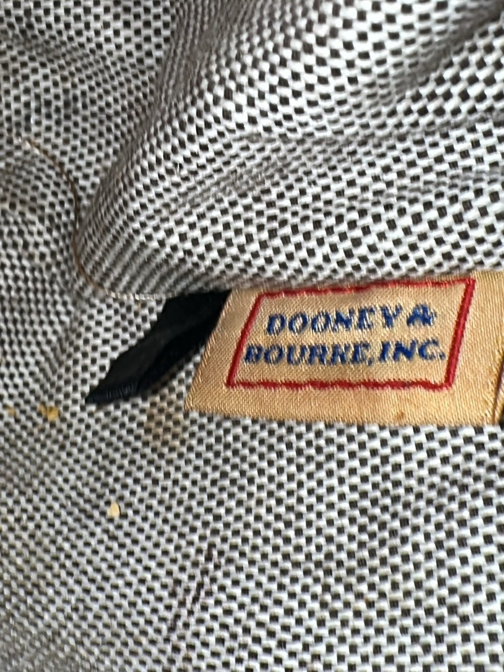 Dooney & Bourke Monogram
Canvas & Leather Satchel NEEDS CLEANING INSIDE (bags21) - Picture 12 of 16